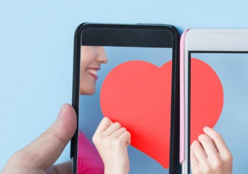 The Benefits of Meeting Someone in Person vs. Online Dating